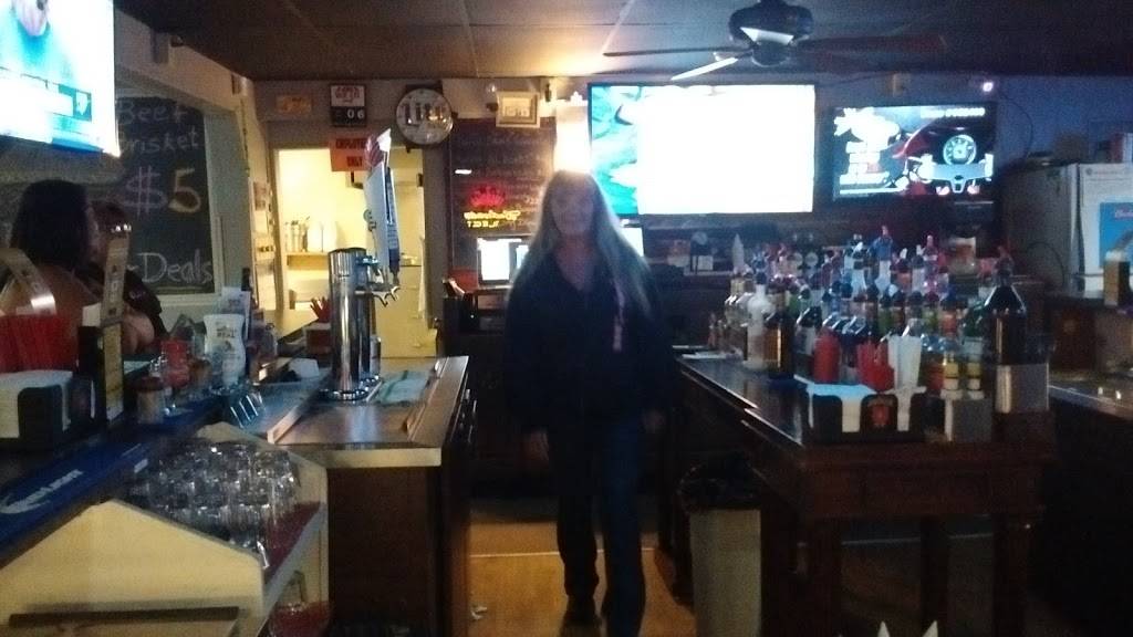 Snickers Bar & Restaurant | restaurant | 9372 W Third St, Dayton, OH 45417, USA | 9378355524 OR +1 937-835-5524