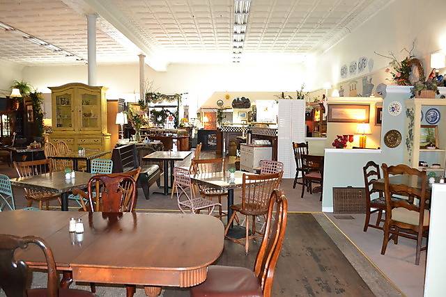 Choo Choo Cafe | restaurant | 111 S Main Ave, Erwin, TN 37650, USA | 4237430700 OR +1 423-743-0700