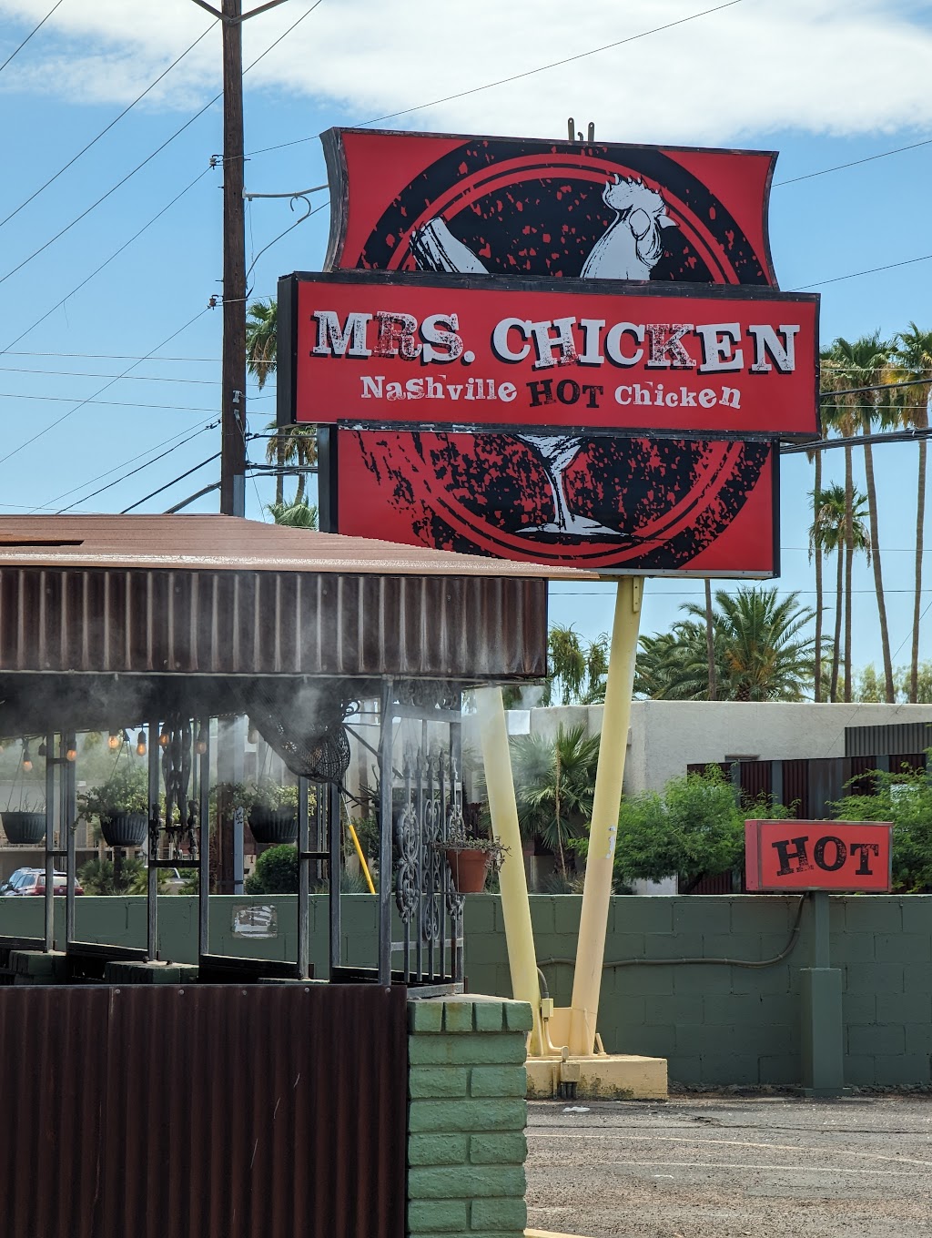 Mrs. Chicken | restaurant | 4011 N 32nd St, Phoenix, AZ 85018, USA | 6022816527 OR +1 602-281-6527