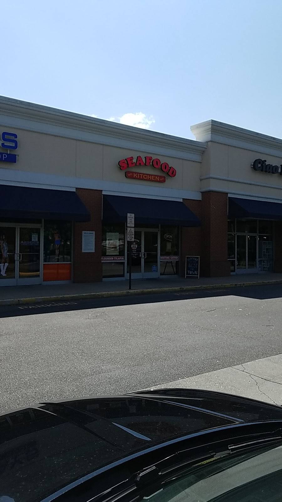 Seafood Kitchen | restaurant | 5072 Ferrell Pkwy #114, Virginia Beach, VA 23464, USA | 7574958585 OR +1 757-495-8585