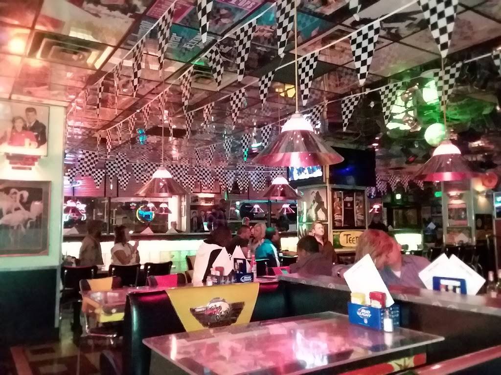 Tin Roof | restaurant | 36 S Pennsylvania St, Indianapolis, IN 46204, USA | 3179512220 OR +1 317-951-2220