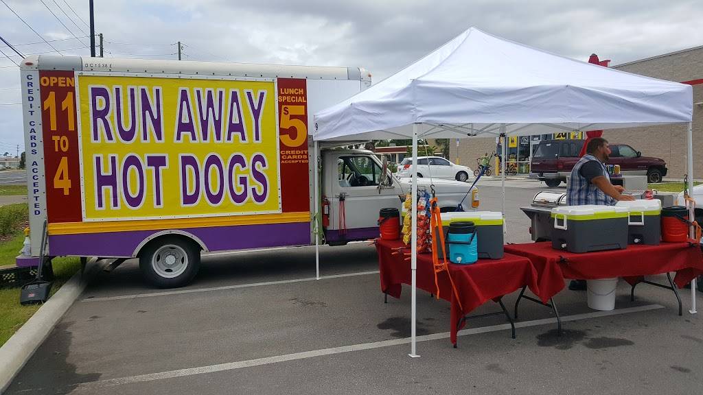 Run Away Hot Dogs | restaurant | 4846 FL-55, New Port Richey, FL 34652, USA | 7279119911 OR +1 727-911-9911