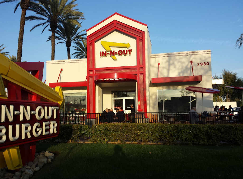 In-N-Out Burger | restaurant | 7930 Van Nuys Blvd, Van Nuys, CA 91402, USA | 8007861000 OR +1 800-786-1000