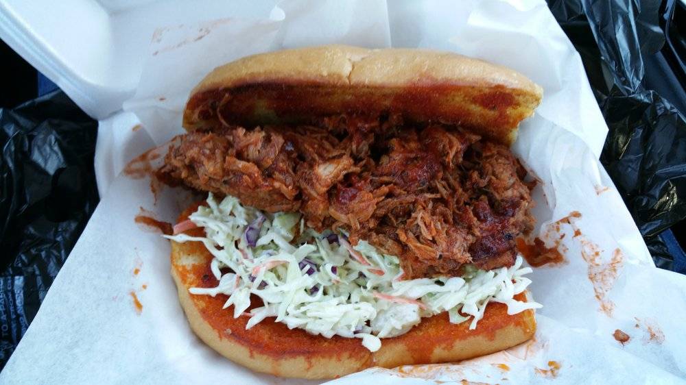 Memes Texas BBQ Smokehouse | restaurant | 5372 Whittier Blvd, East Los Angeles, CA 90022, USA | 3237216224 OR +1 323-721-6224