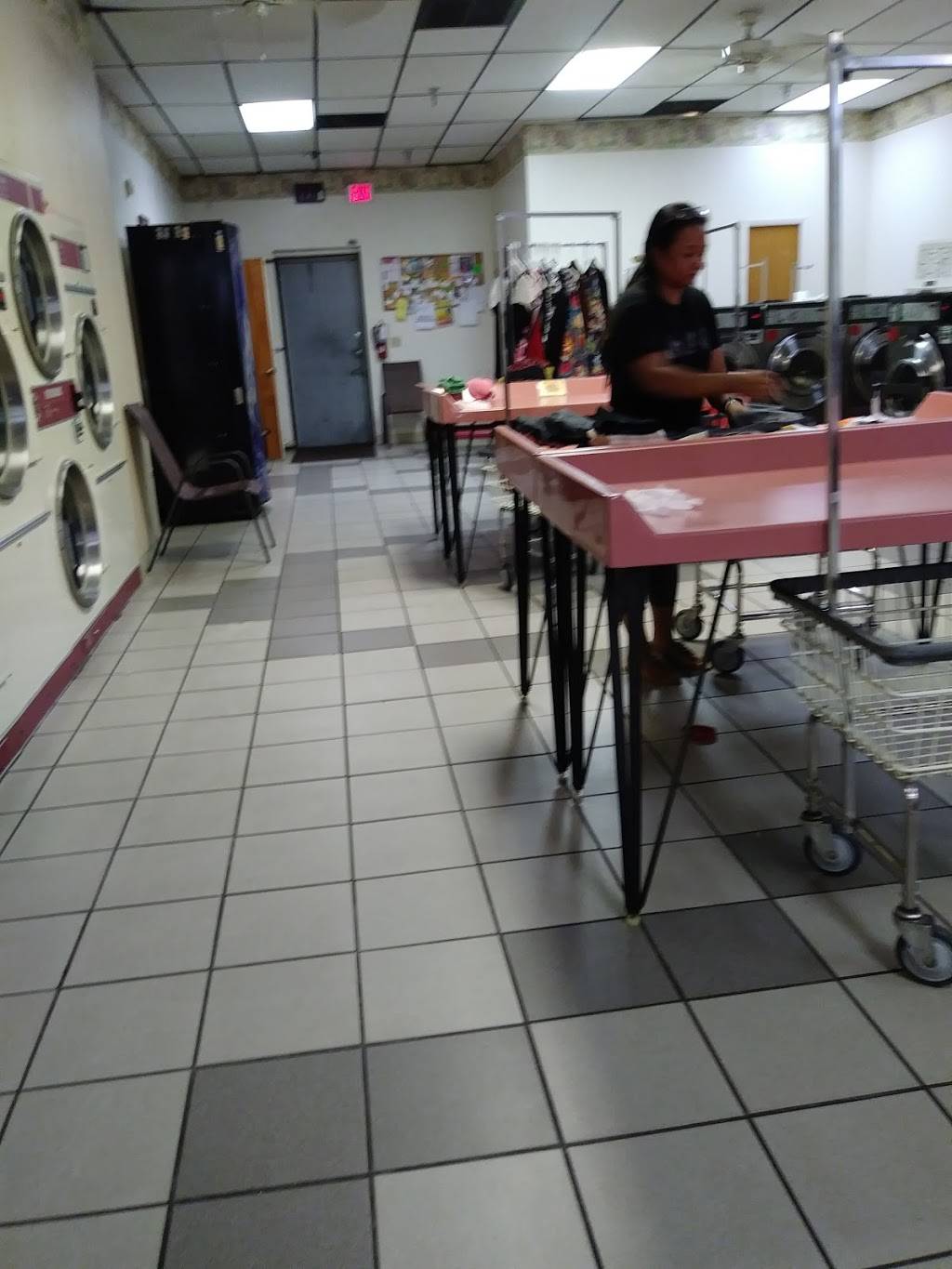 Pizza Hut | restaurant | 729 W Lumsden Rd #14, Brandon, FL 33511, USA | 8136848080 OR +1 813-684-8080