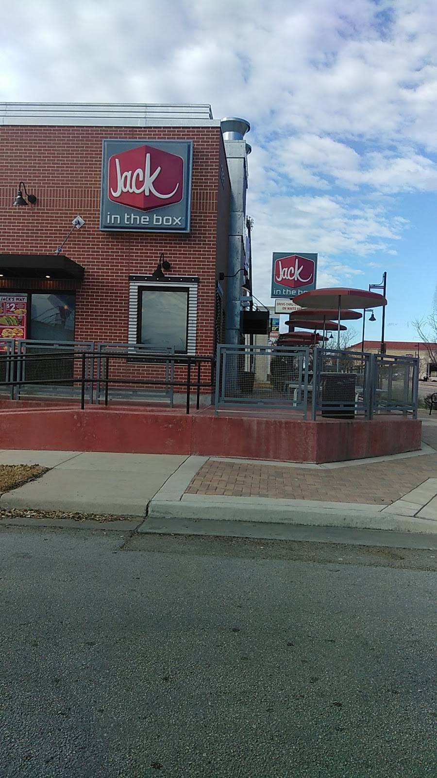 Jack in the Box | restaurant | 2851 W Berry St, Fort Worth, TX 76109, USA | 8179212471 OR +1 817-921-2471