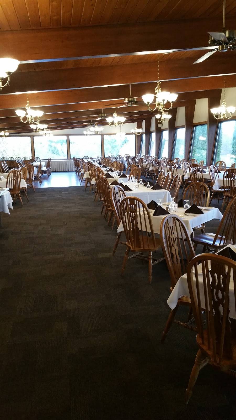 Sheboygan Town & Country Club | restaurant | W1945 Co Rd J, Sheboygan, WI 53083, USA | 9204672509 OR +1 920-467-2509