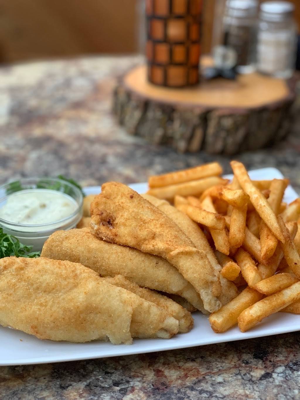 Mr Gs Logan Creek Grille | restaurant | 5890 WI-57, Sturgeon Bay, WI 54235, USA | 9208232112 OR +1 920-823-2112