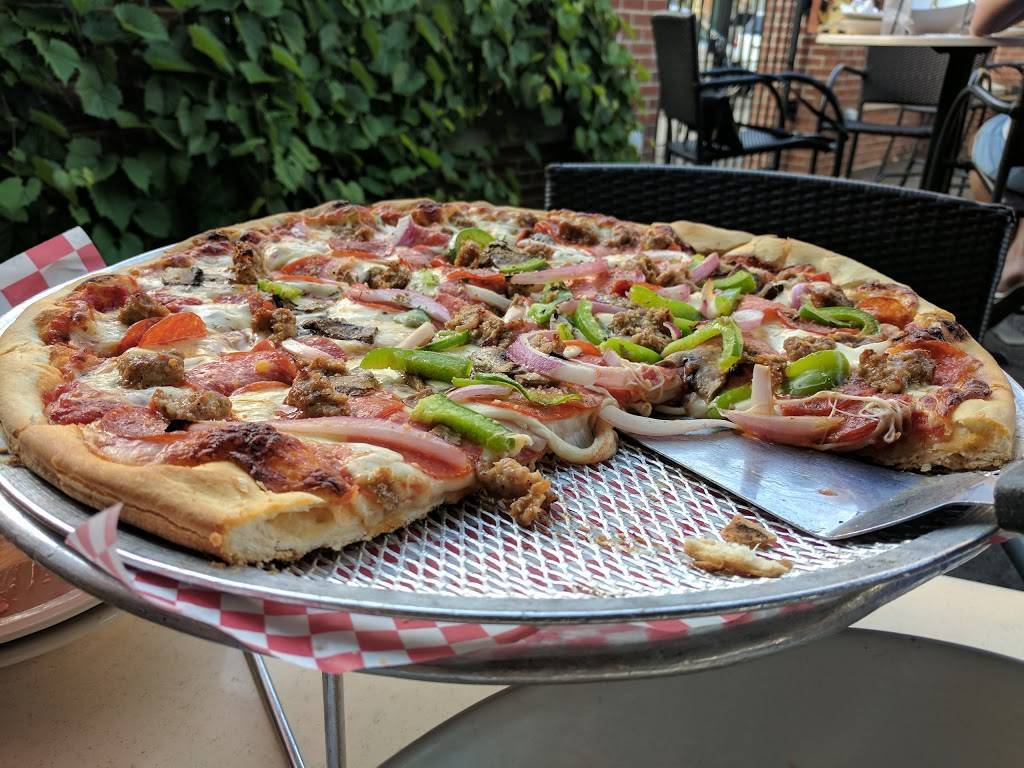 Gobbies Sports Pub & Eatery | restaurant | 219 N Main St, Galena, IL 61036, USA | 8157770243 OR +1 815-777-0243