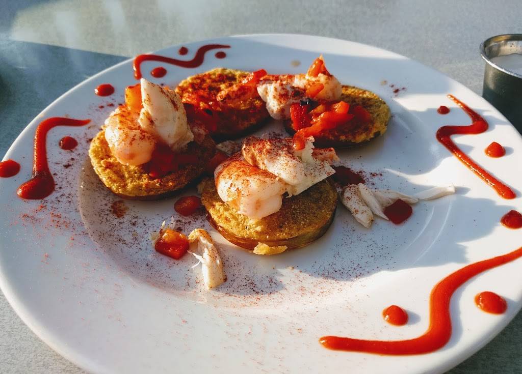 The Phoenix Restaurant & Bar | restaurant | 3500-A Island Moorings Pkwy, Port Aransas, TX 78373, USA | 3617499277 OR +1 361-749-9277