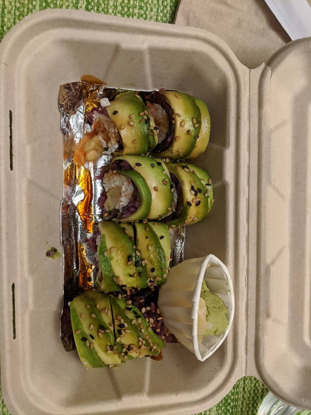 Sakana Sushi & Roll | restaurant | 303 Amherst Ave, Kensington, CA 94708, USA | 5105247096 OR +1 510-524-7096