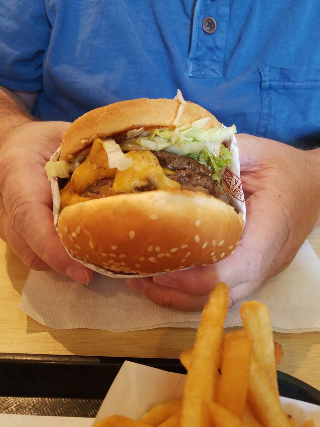 The Habit Burger Grill | meal takeaway | 2906 Tapo Canyon Blvd, Simi Valley, CA 93065, USA | 8055274500 OR +1 805-527-4500