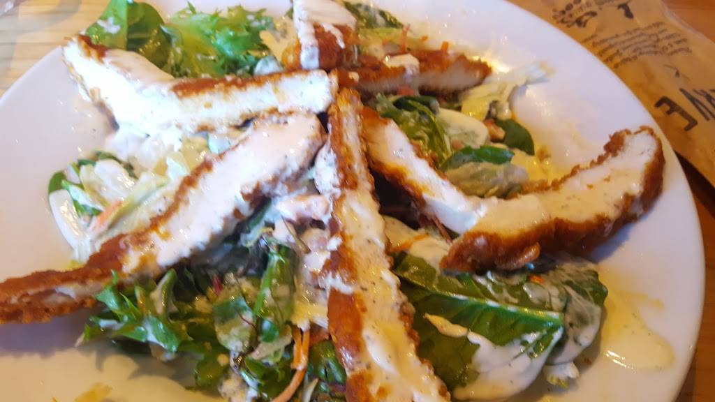 Chilis Grill & Bar | restaurant | 4609 Poplar Ave, Memphis, TN 38117, USA | 9016852257 OR +1 901-685-2257