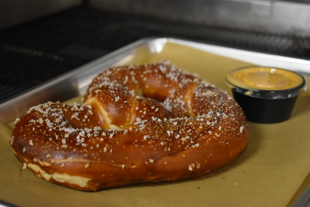 Bad Tom Smith Brewing | restaurant | 5900 Madison Rd, Cincinnati, OH 45227, USA | 5138714677 OR +1 513-871-4677