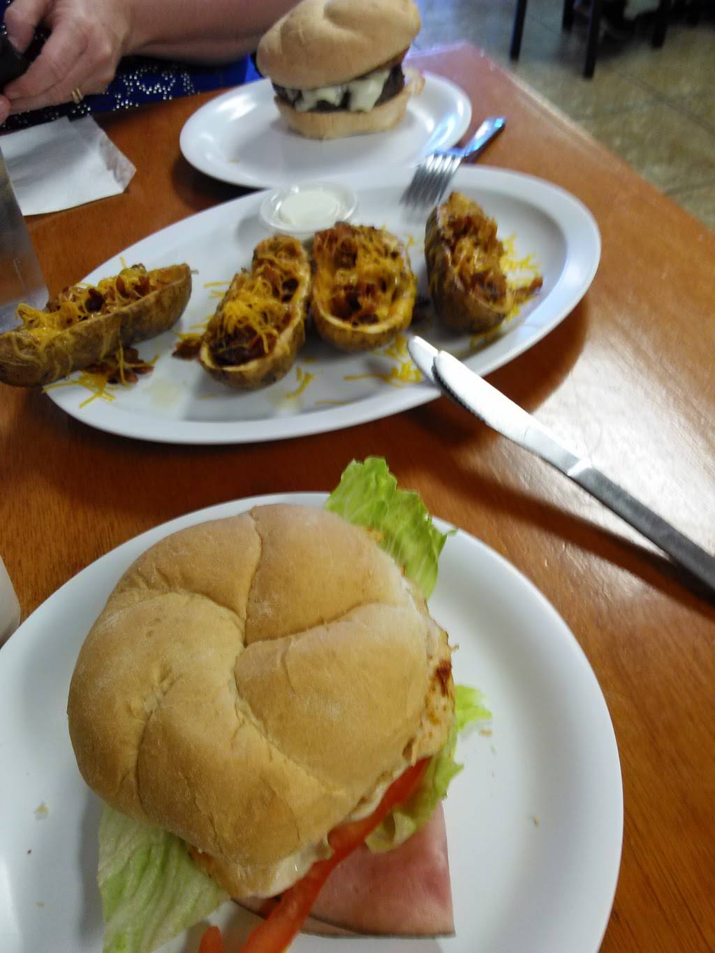 Col Mustards Phat Burgers | restaurant | 1722 3rd St N, Jacksonville Beach, FL 32250, USA | 9042475747 OR +1 904-247-5747