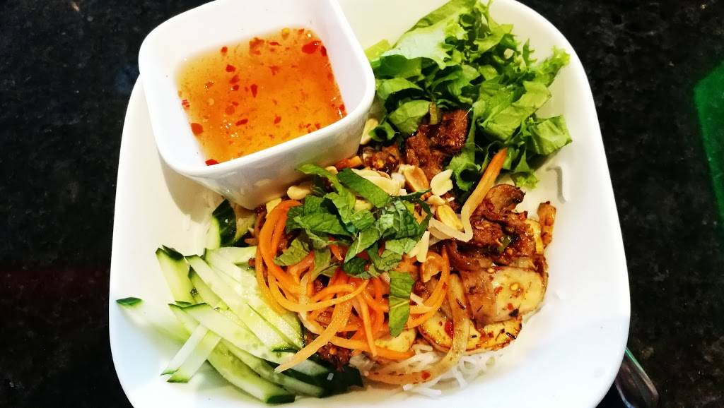 Tamarine by Quynh Nhi | restaurant | 118 Dundas St, London, ON N6A 1G1, Canada | 5196018276 OR +1 519-601-8276