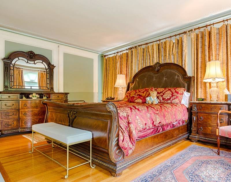 Gateways Inn & Restaurant | night club | 51 Walker St, Lenox, MA 01240, USA | 4136372532 OR +1 413-637-2532