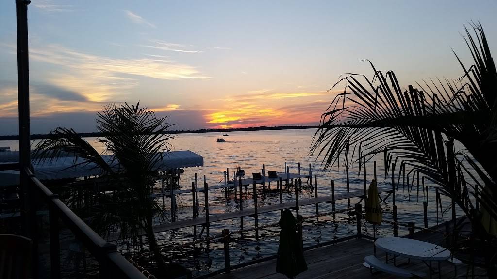 The Gardens | restaurant | 144 Lakeshore Dr, Arnolds Park, IA 51331, USA | 7123322990 OR +1 712-332-2990