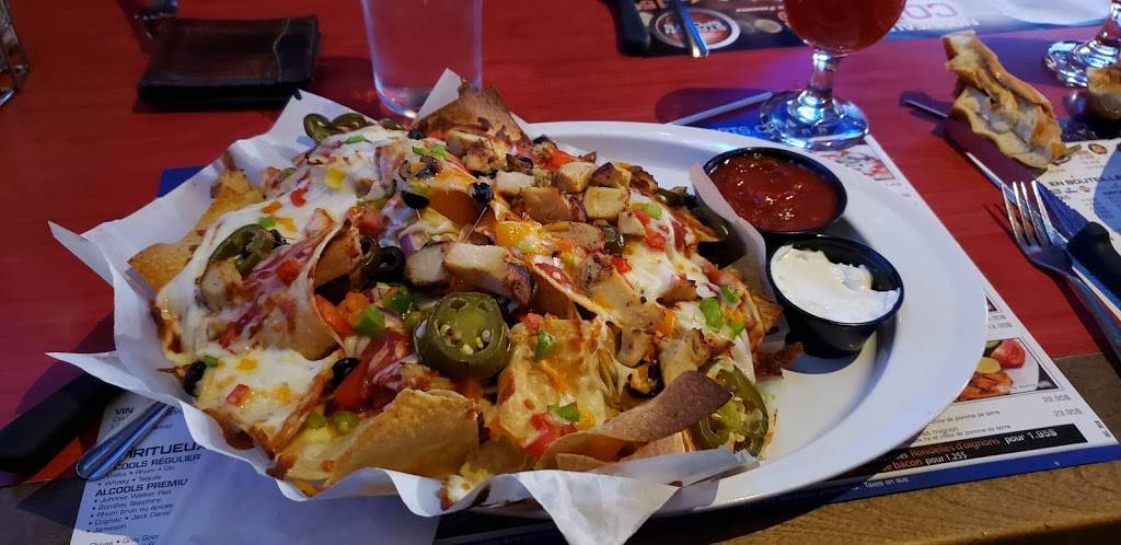 Station des Sports | restaurant | 5773 Boulevard Taschereau, Brossard, QC J4Z 1A5, Canada | 4504624587 OR +1 450-462-4587