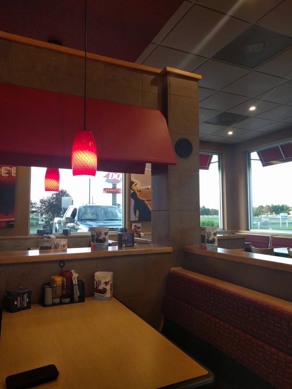 Dairy Queen Grill & Chill | restaurant | 301 Little Hills Industrial Blvd, St Charles, MO 63301, USA | 6369477900 OR +1 636-947-7900