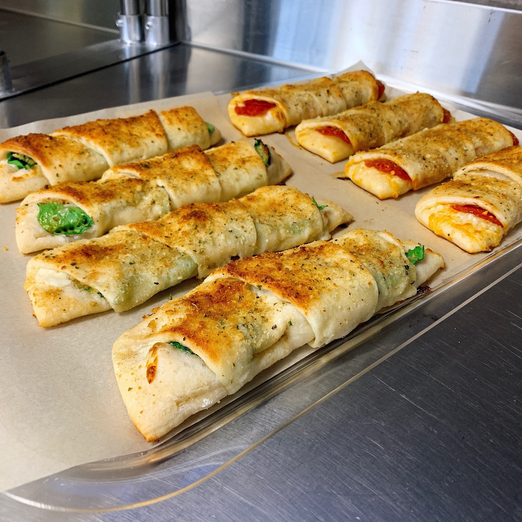 Demetris Pizzeria & Grille | restaurant | 175 St Catherine St, Loretto, PA 15940, USA | 8144198755 OR +1 814-419-8755