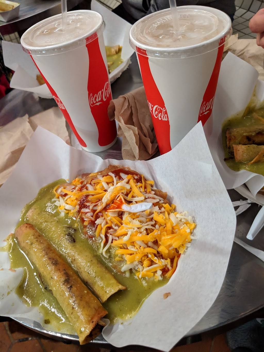 Cielito Lindo | restaurant | E-23 Olvera St, Los Angeles, CA 90012, USA | 2136874391 OR +1 213-687-4391