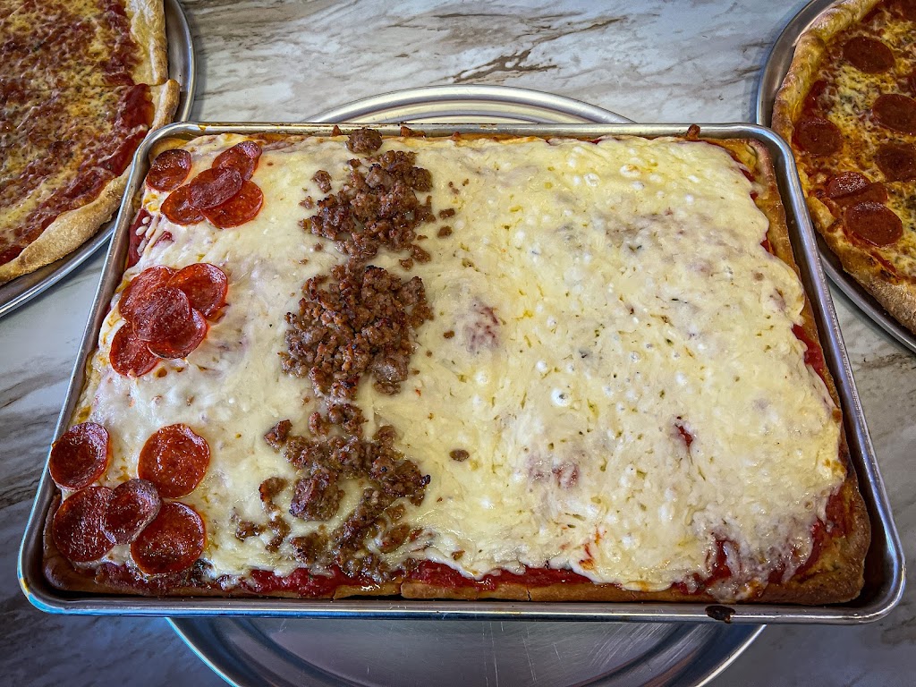 Mimis Pizza | restaurant | 15185 Bagley Rd Ste 2, Cleveland, OH 44130, USA | 4405451157 OR +1 440-545-1157