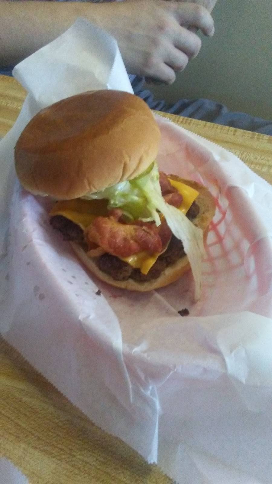 Shake Shack | restaurant | 3460 Waterlevel Hwy, Cleveland, TN 37323, USA | 4234722200 OR +1 423-472-2200