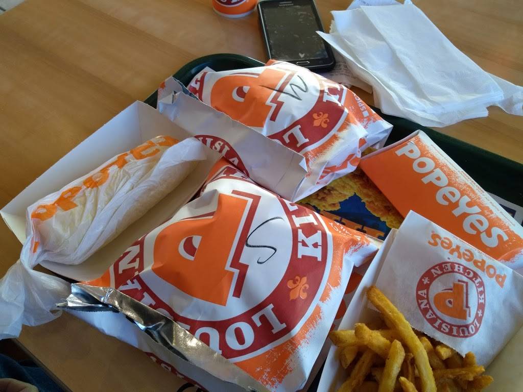 Popeyes Louisiana Kitchen | restaurant | 16826 I-45, Conroe, TX 77384, USA | 9362732235 OR +1 936-273-2235