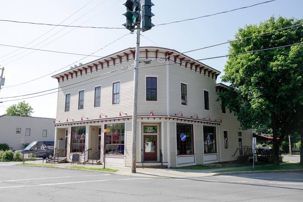 The West Side Sports Bar & Grill | restaurant | 112 Congress St # 201, Saratoga Springs, NY 12866, USA | 5186910193 OR +1 518-691-0193