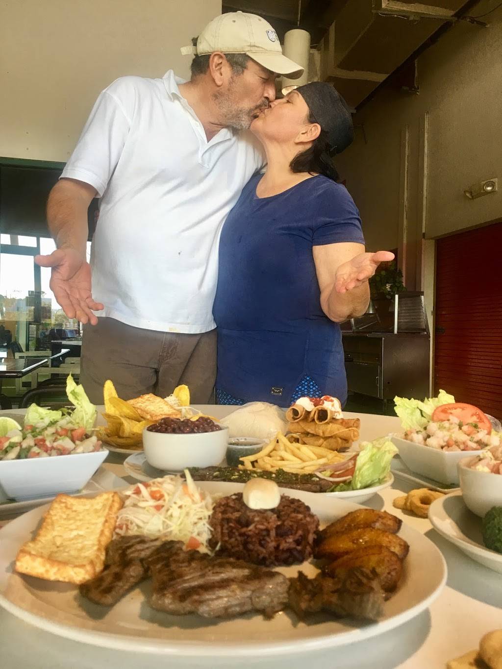 La Finca Grill & Fritanga | restaurant | 5407 West Irlo Bronson Memorial Highway, Main Gate Flea Market, Food Court Building D, Kissimmee, FL 34746, USA | 4073962020 OR +1 407-396-2020