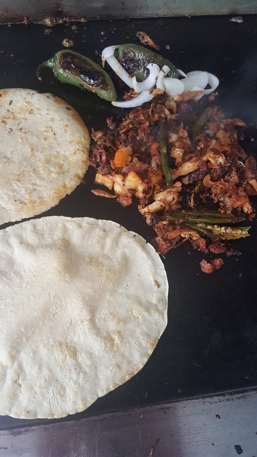 LA VILLA Taqueria Mexicana | restaurant | 12694-12706 Northlake Blvd, West Palm Beach, FL 33412, USA | 5619326264 OR +1 561-932-6264