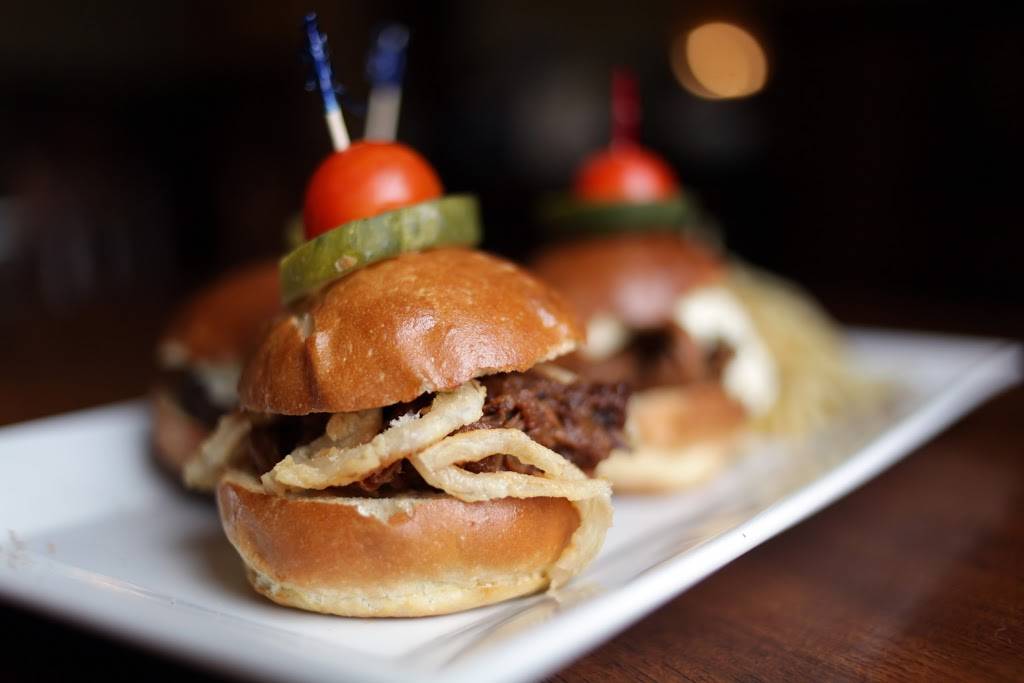 Annie Baileys Irish Public House | restaurant | 28 E King St, Lancaster, PA 17602, USA | 7173934000 OR +1 717-393-4000