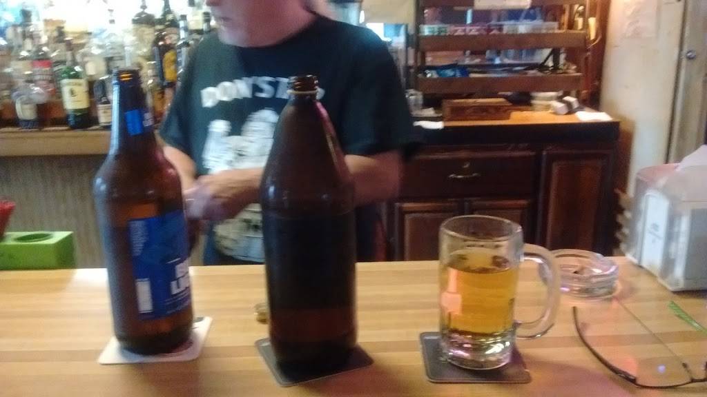 Dons Tap | restaurant | 1649 W Factory Ave, Marion, IN 46952, USA | 7656621591 OR +1 765-662-1591