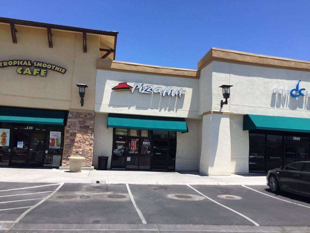 Pizza Hut | meal takeaway | 2850 Bicentennial Pkwy #130, Henderson, NV 89044, USA | 7022600679 OR +1 702-260-0679