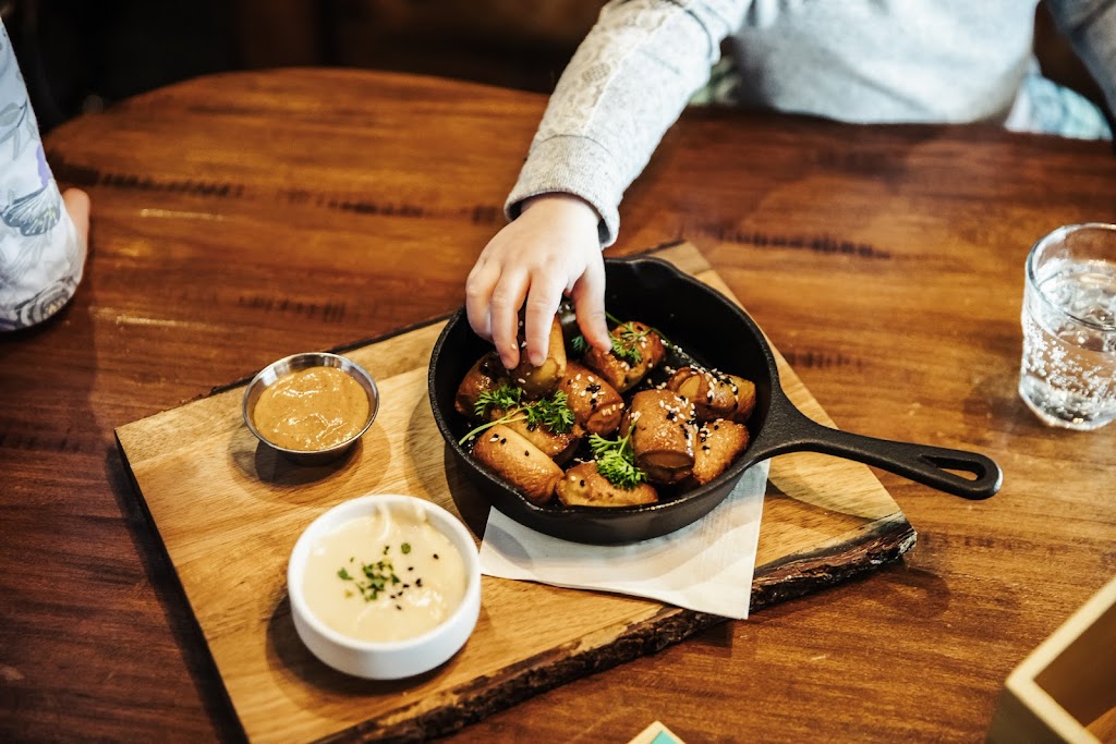 Chow Language | restaurant | 1617 Rossville Ave Unit 102, Chattanooga, TN 37408, USA | 4235416355 OR +1 423-541-6355