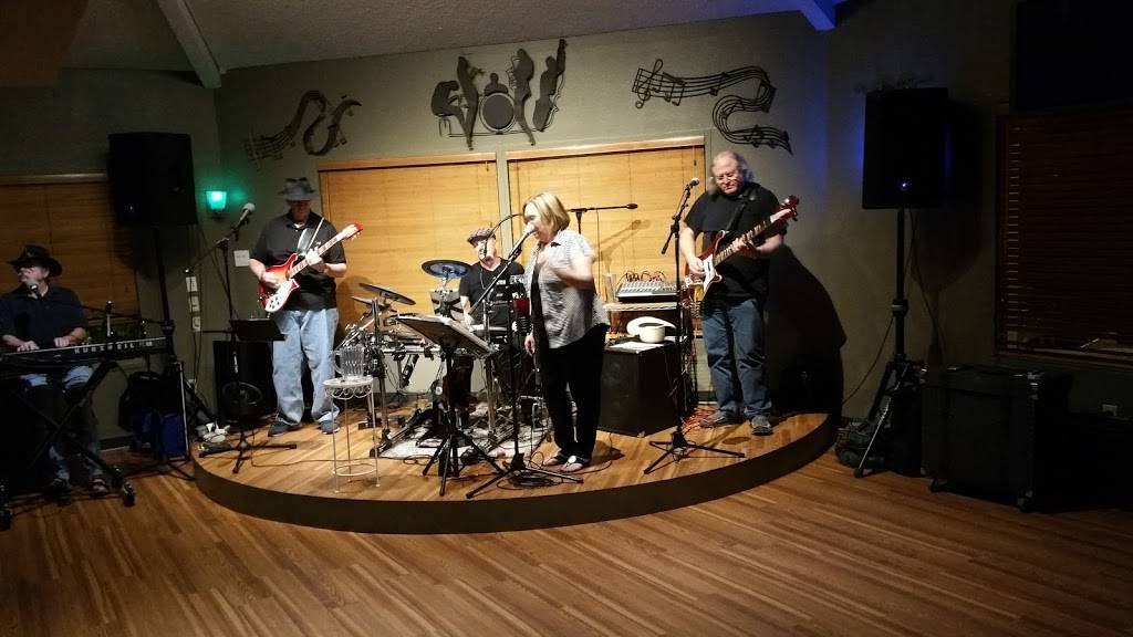 Sunset Bistro At the Lakes | restaurant | 19260 N Westbrook Pkwy, Peoria, AZ 85382, USA | 6235661132 OR +1 623-566-1132