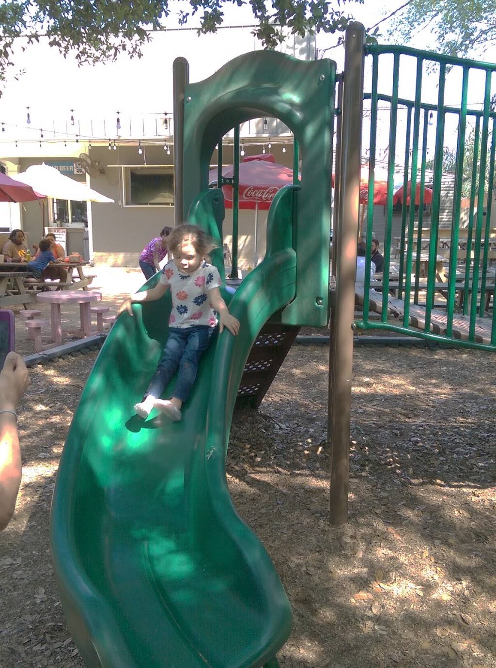 The Backyard | restaurant | 244 W Harrison Ave, New Orleans, LA 70124, USA | 5043098767 OR +1 504-309-8767