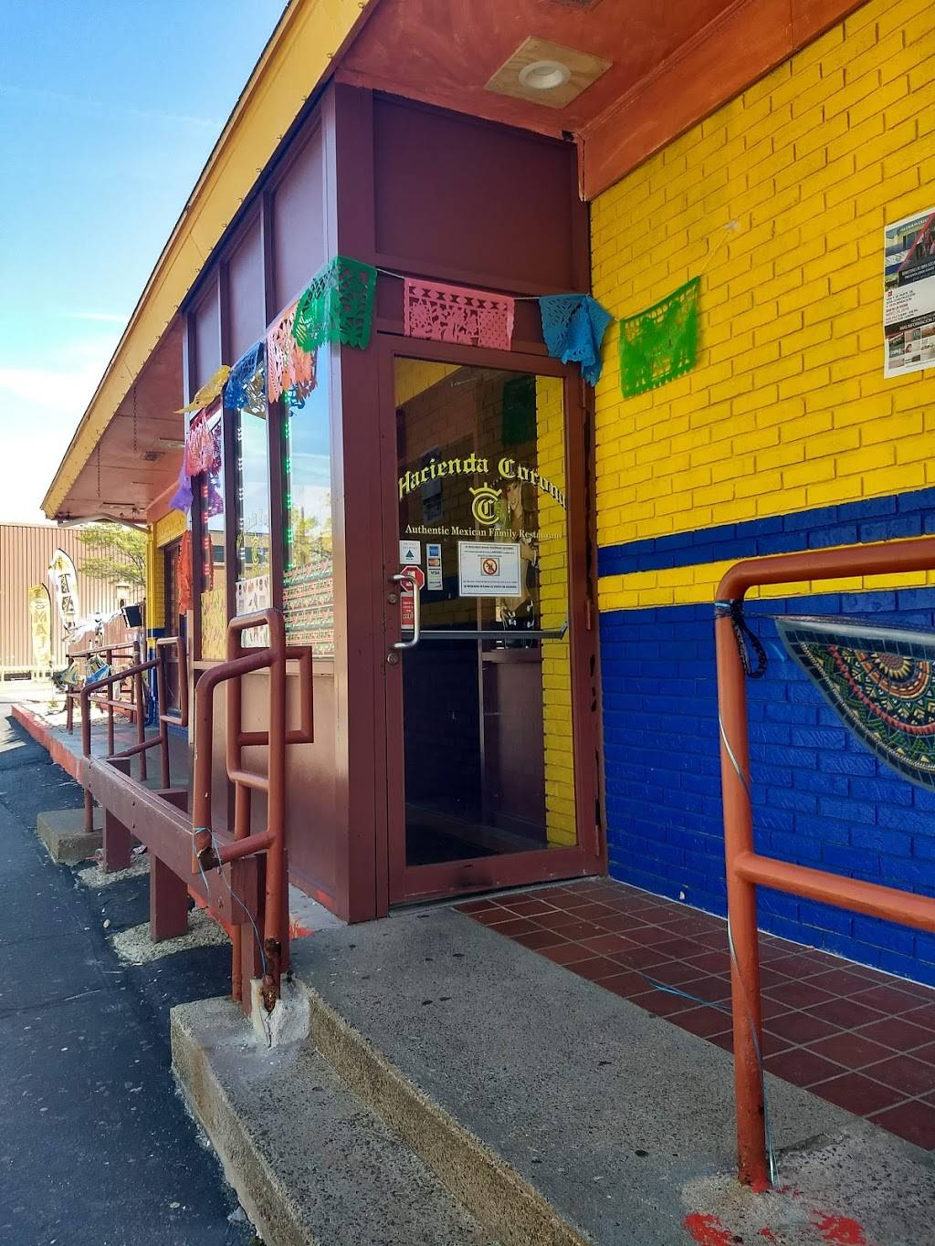 Hacienda Corona Lynn | restaurant | 649 Lynnway, Lynn, MA 01905, USA | 7815812073 OR +1 781-581-2073