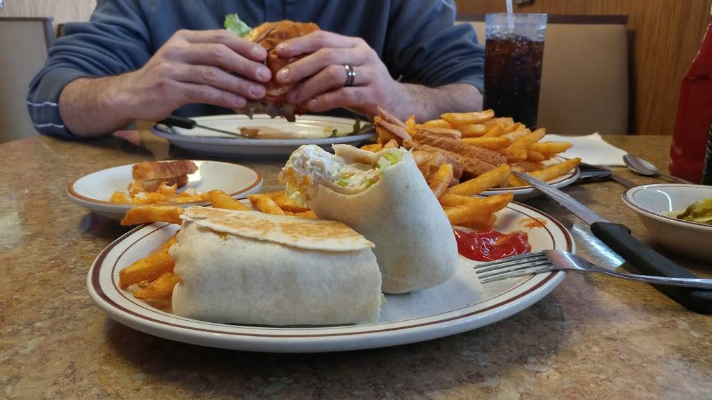 Sams Diner | restaurant | 55 Public Square, Holley, NY 14470, USA | 5856388722 OR +1 585-638-8722