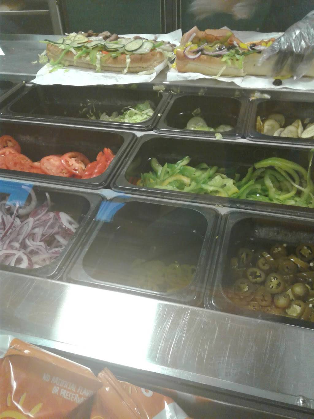 Subway | restaurant | 2410 W Stadium Blvd, Ann Arbor, MI 48103, USA | 7349946363 OR +1 734-994-6363