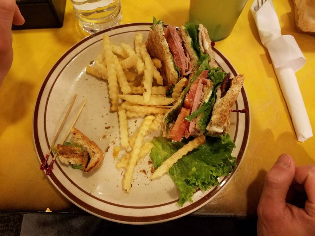 Scotts | restaurant | 1906 Blairs Ferry Rd NE, Cedar Rapids, IA 52402, USA | 3195504517 OR +1 319-550-4517