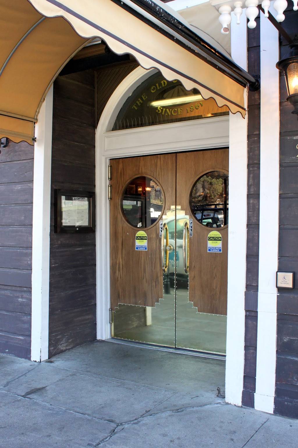 The Old Clam House | restaurant | 299 Bayshore Blvd, San Francisco, CA 94124, USA | 4158264880 OR +1 415-826-4880