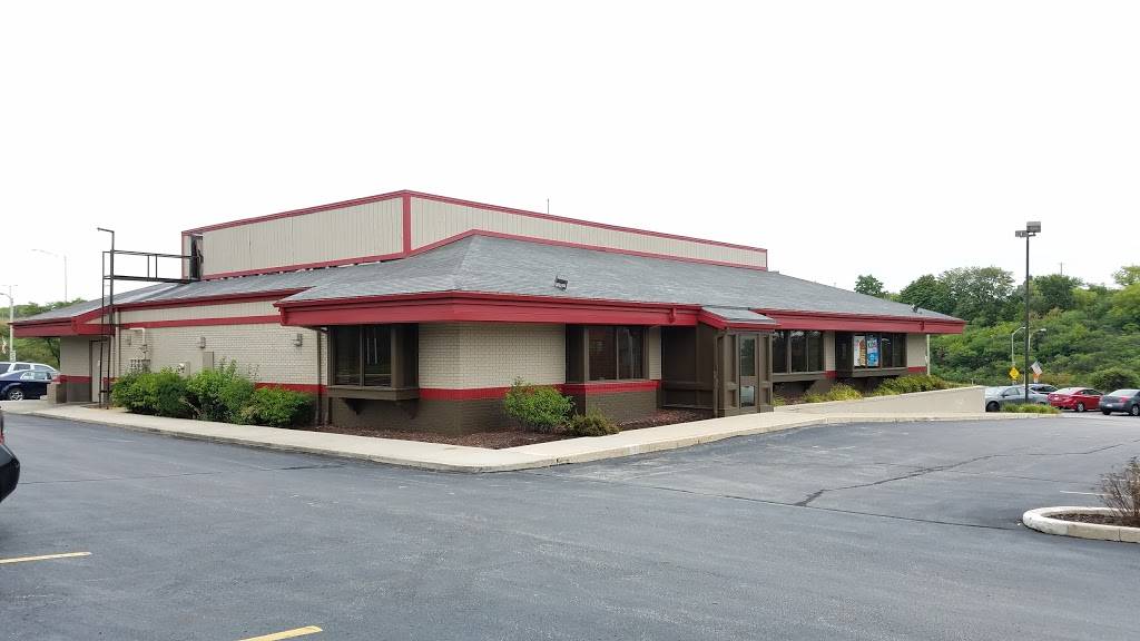 Dennys | restaurant | 11155 W North Ave, Wauwatosa, WI 53226, USA | 4147717215 OR +1 414-771-7215