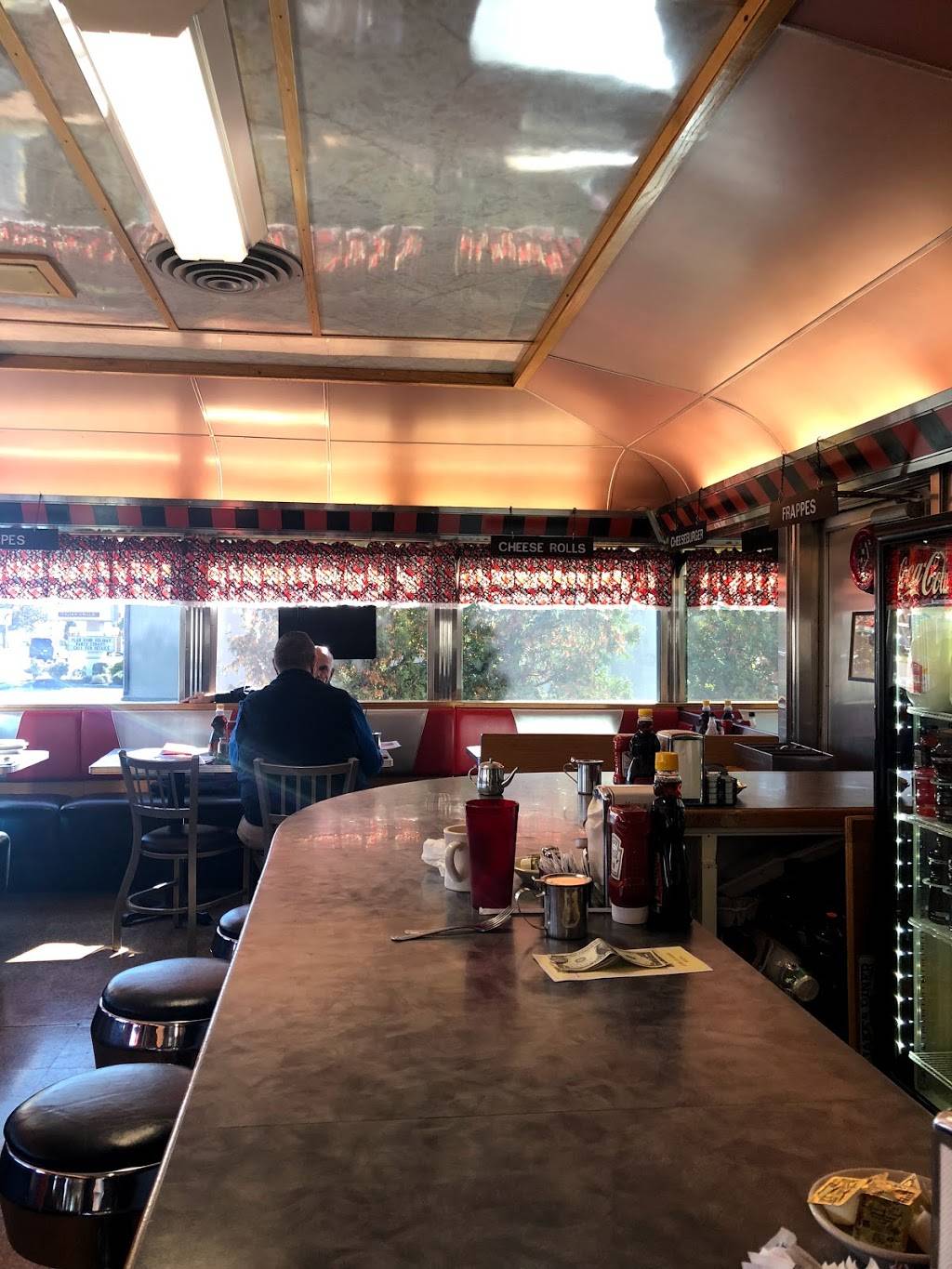 Jakes Diner | restaurant | 102 Alden Rd, Fairhaven, MA 02719, USA | 5089965253 OR +1 508-996-5253