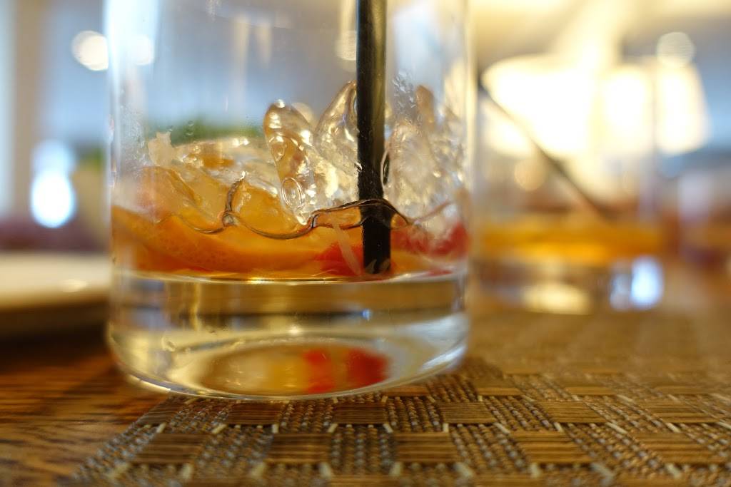 Red Rooster | restaurant | 14 The Green, Woodstock, VT 05091, USA | 8883382745 OR +1 888-338-2745