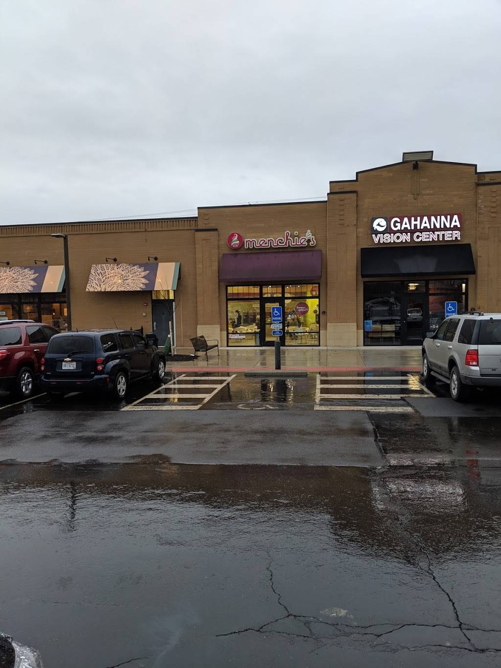 Menchies Frozen Yogurt | bakery | 85 N Hamilton Rd, Gahanna, OH 43230, USA | 6144724044 OR +1 614-472-4044