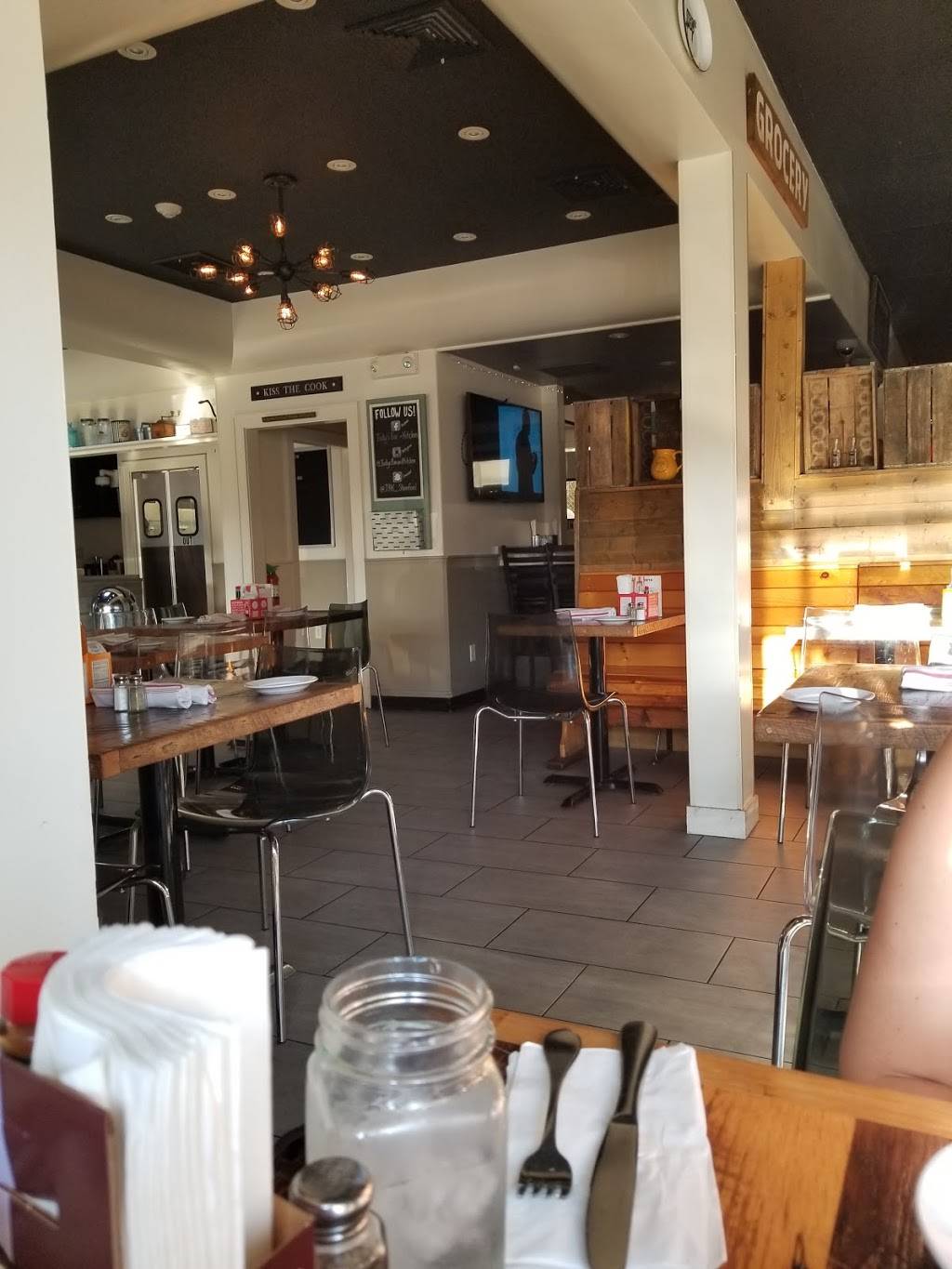 Judys Bar & Kitchen | restaurant | 927 High Ridge Rd, Stamford, CT 06905, USA | 2038909996 OR +1 203-890-9996