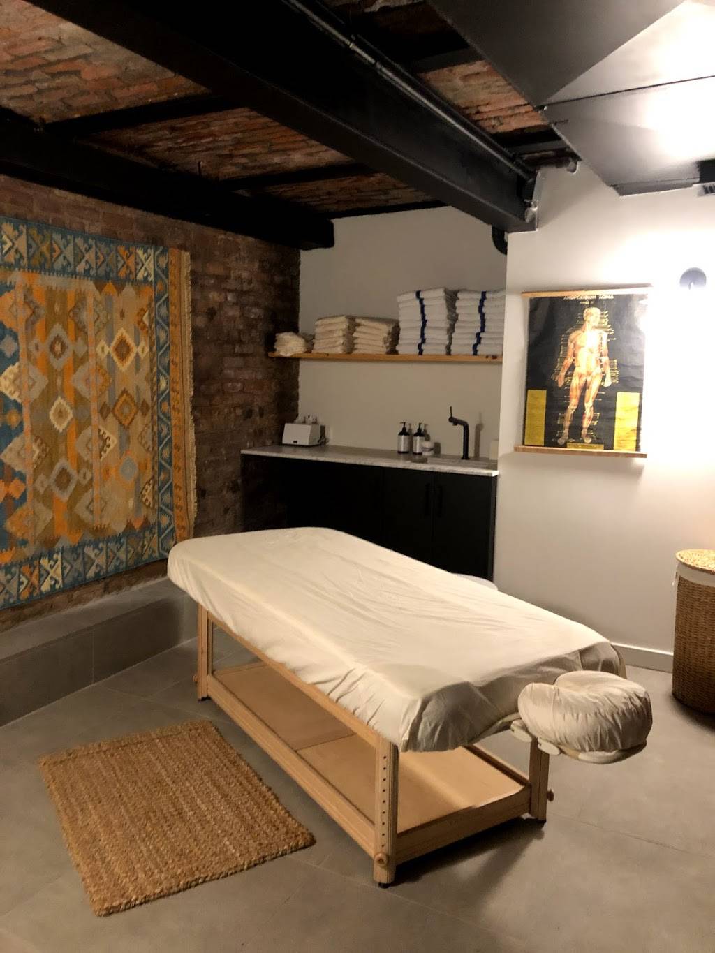 BATHHOUSE | restaurant | 103 N 10th St, Brooklyn, NY 11249, USA | 9294892284 OR +1 929-489-2284