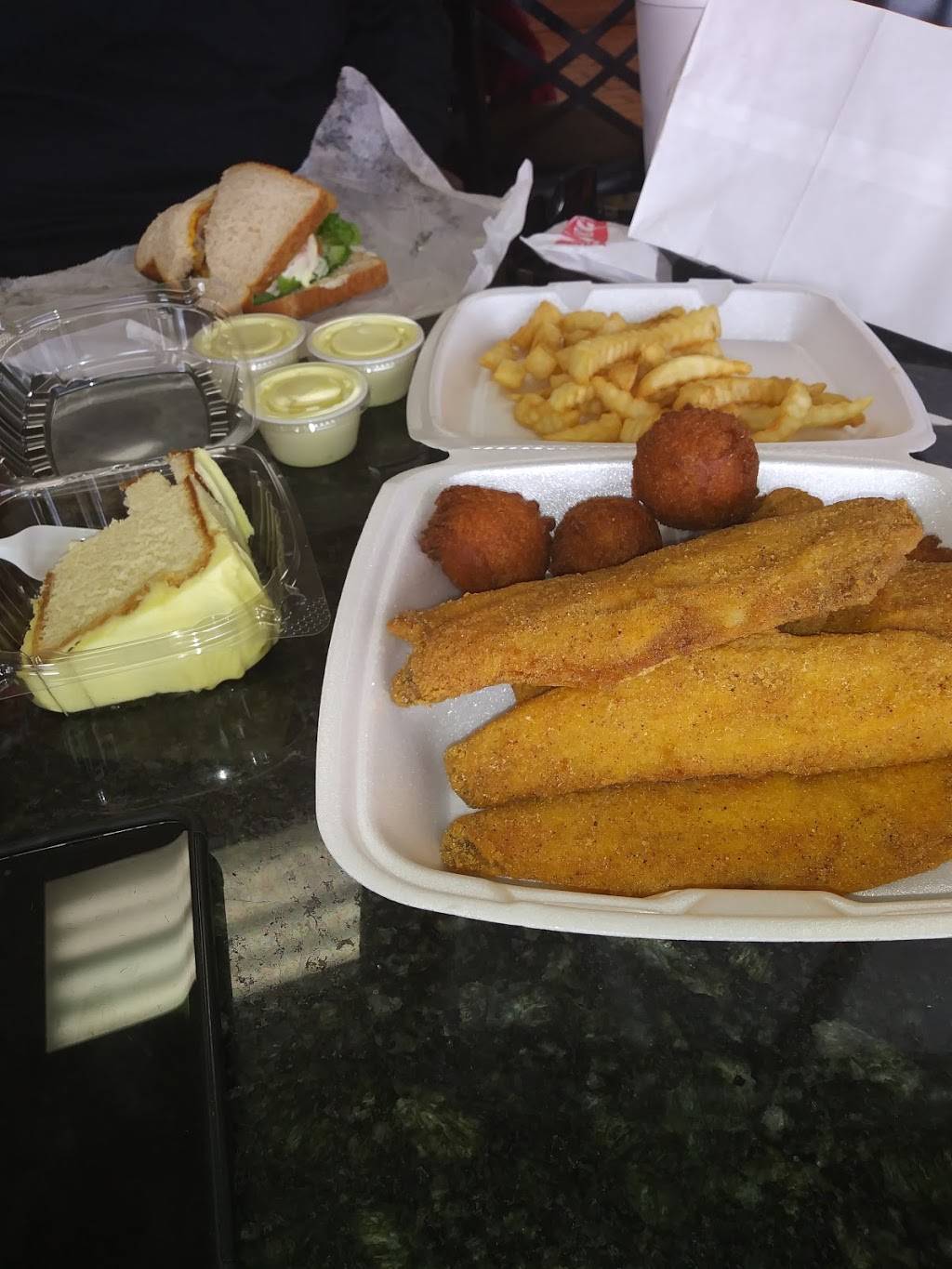 Supreme Fish Delight | restaurant | 3752 Cascade Rd #160, Atlanta, GA 30331, USA | 4046911601 OR +1 404-691-1601